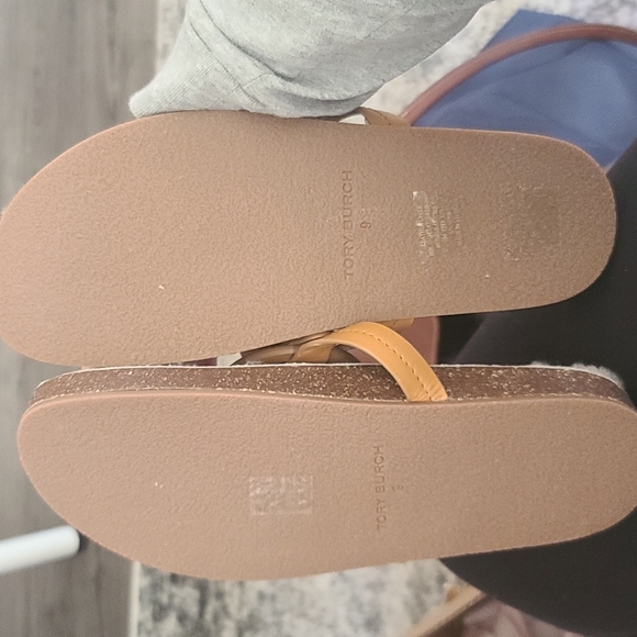 Tory Burch Miller Cloud Shearling Sandal - Picture 5 of 8